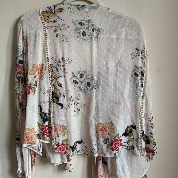 Zara Open Front Top - Picture 2 of 3